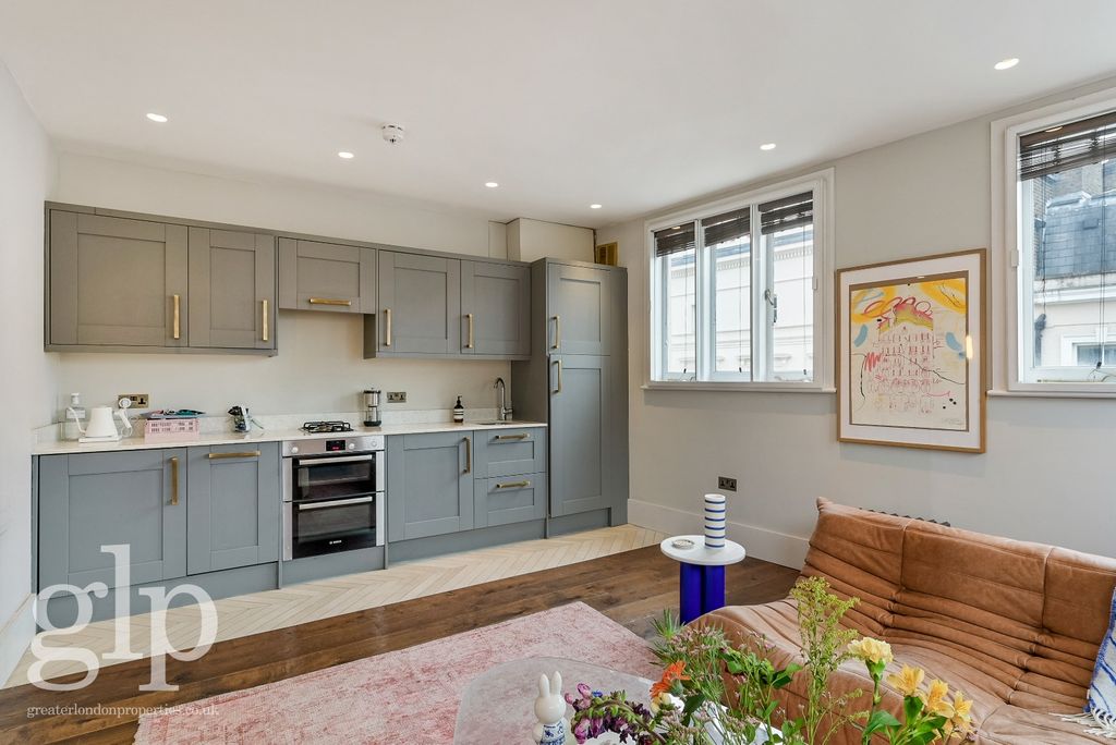 Property photo 1 of 16 988452