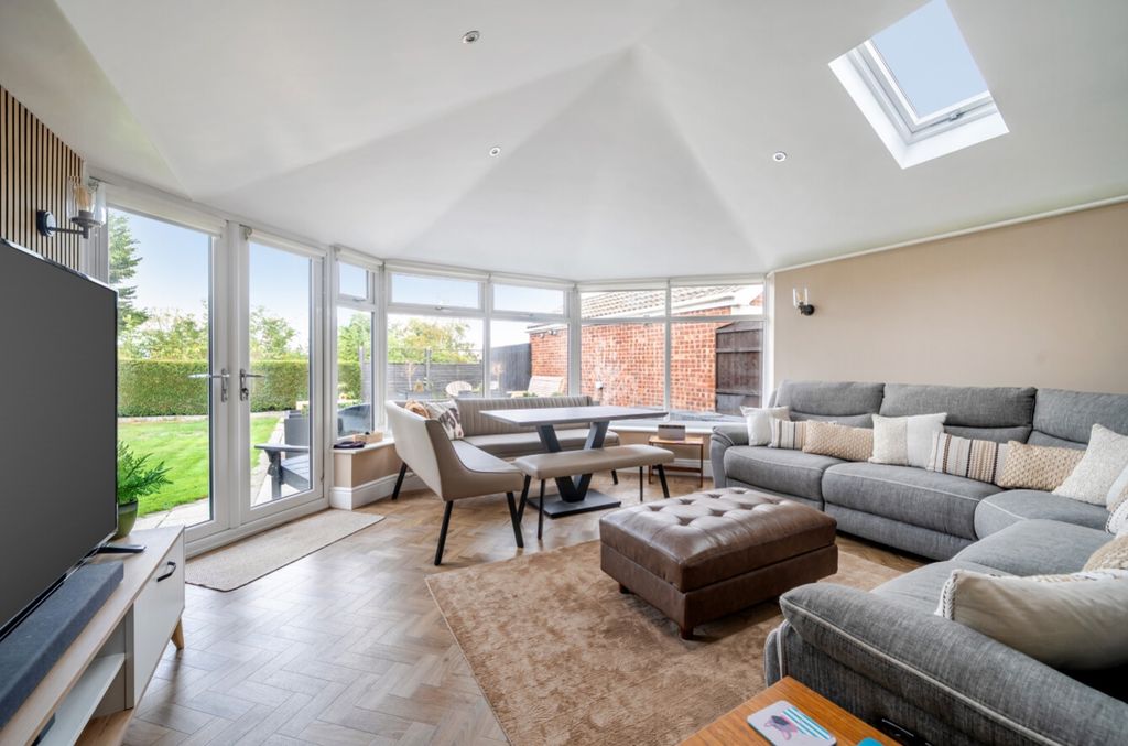 Property photo 2 of 26 1534878-6-1A13048E2d54c