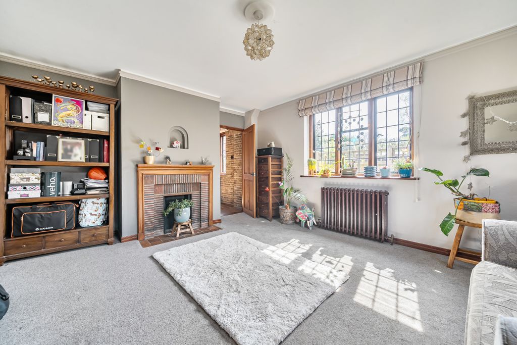 Property photo 3 of 14