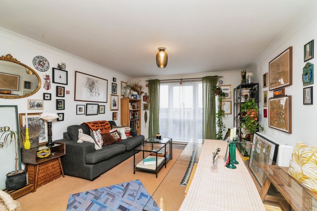 Property photo 1 of 20 1