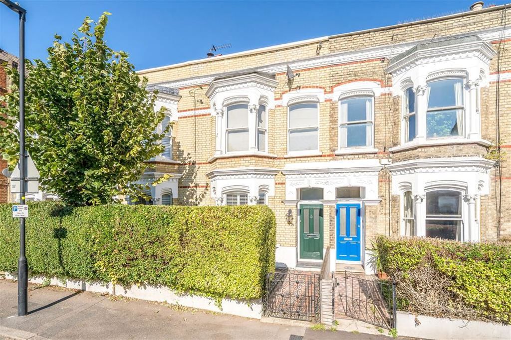 Property photo 1 of 11
