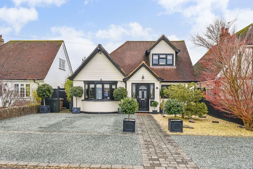 Property photo 1 of 31