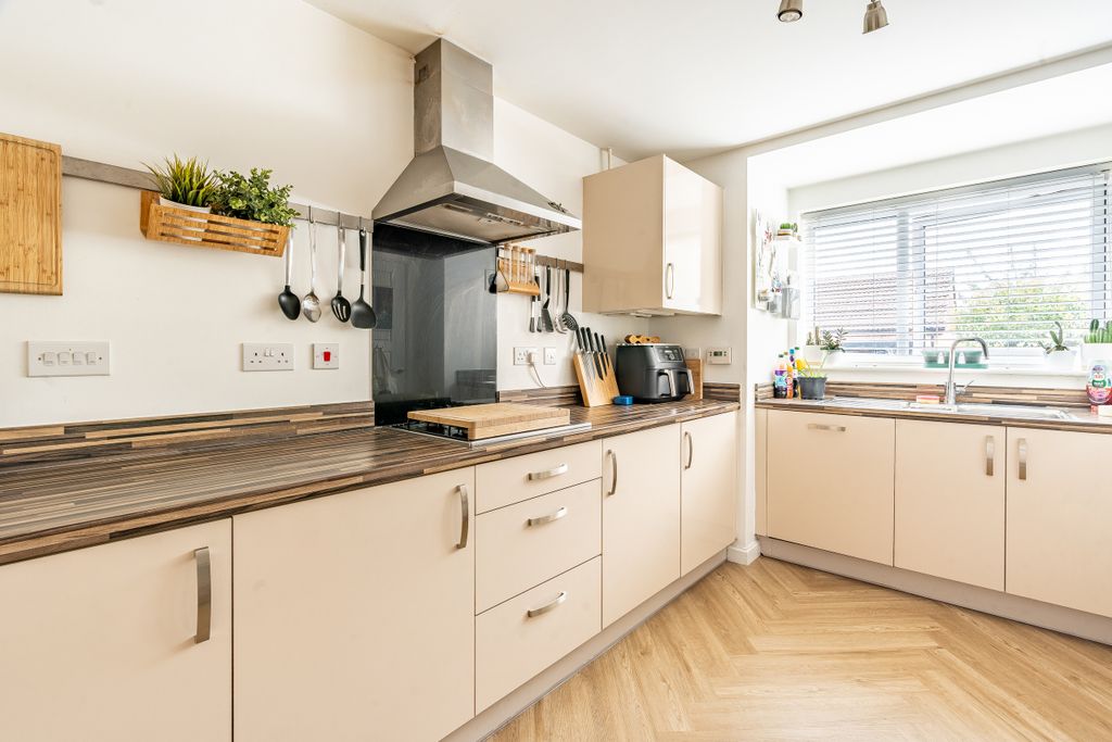 Property photo 3 of 22 3