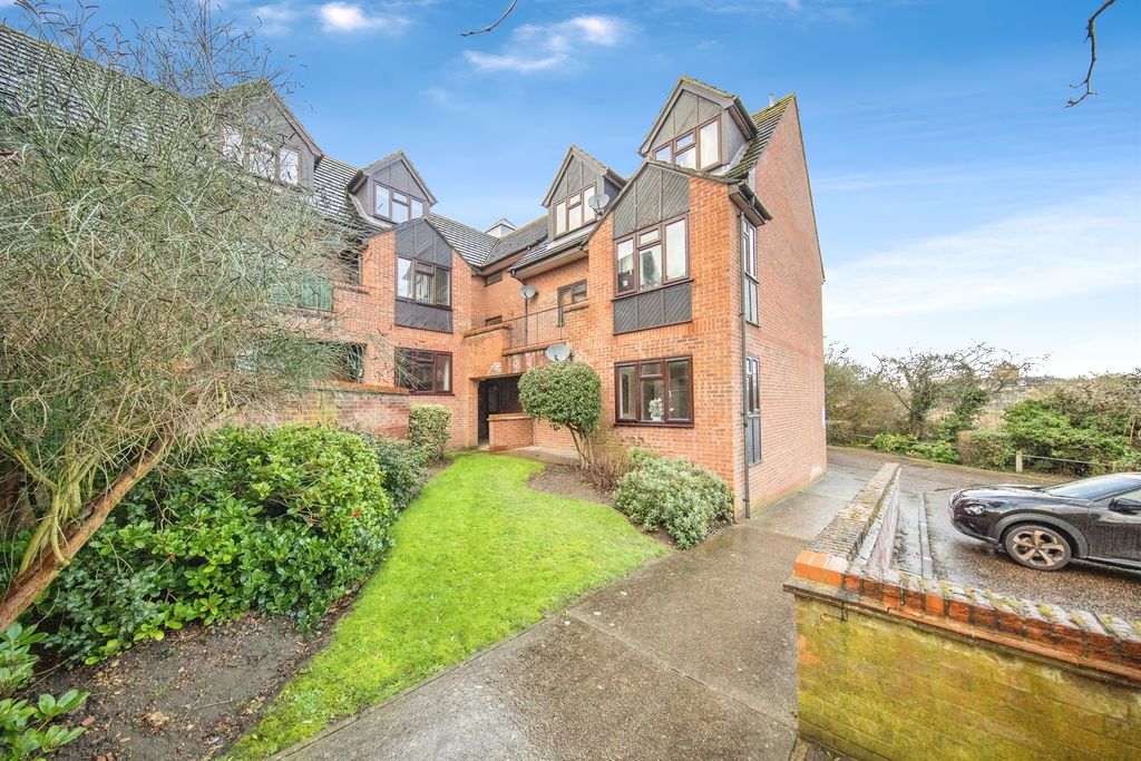 Property photo 1 of 10