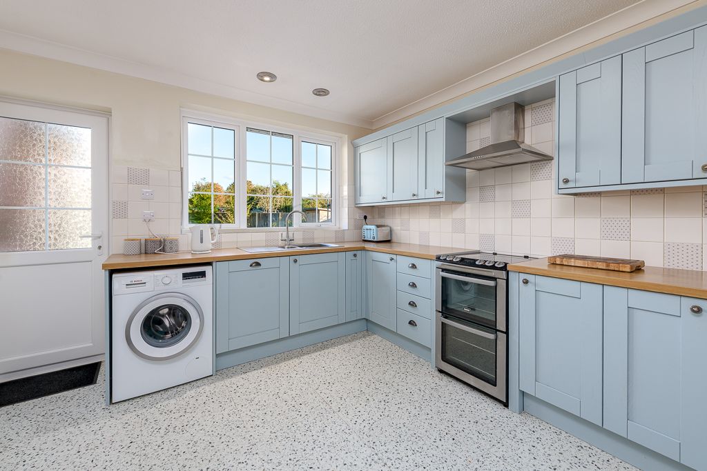 Property photo 3 of 25