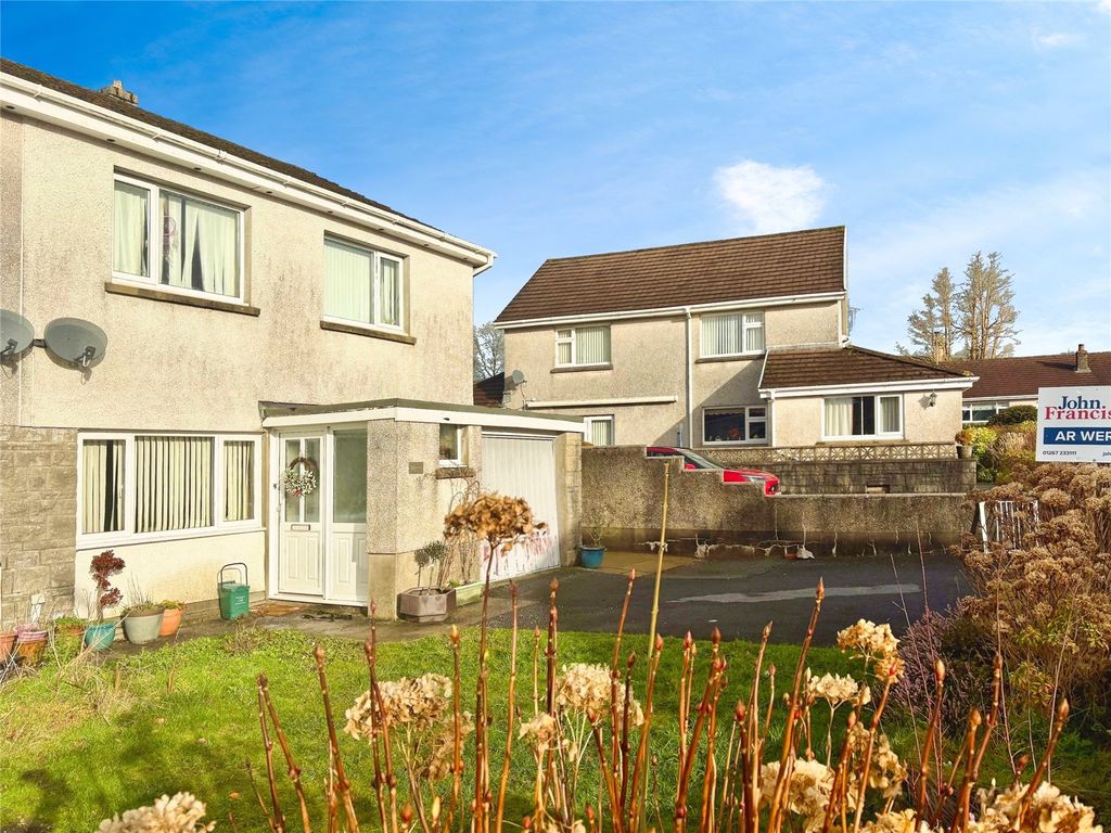 Property photo 2 of 19 Picture No. 24