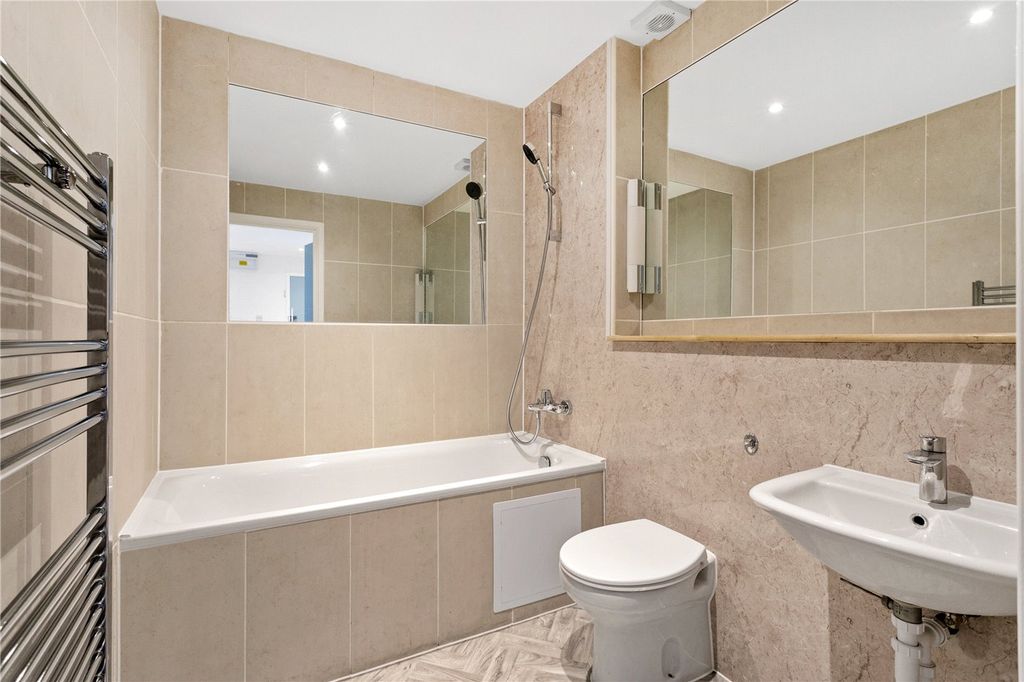 Property photo 3 of 12 Picture No. 24