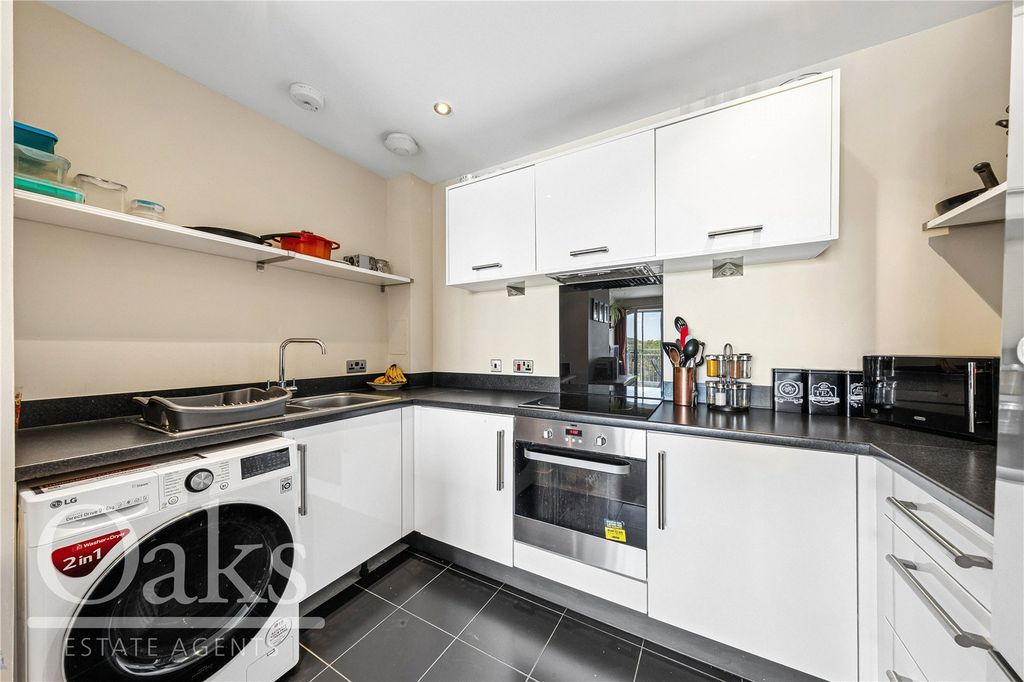 Property photo 3 of 8 Picture No. 08