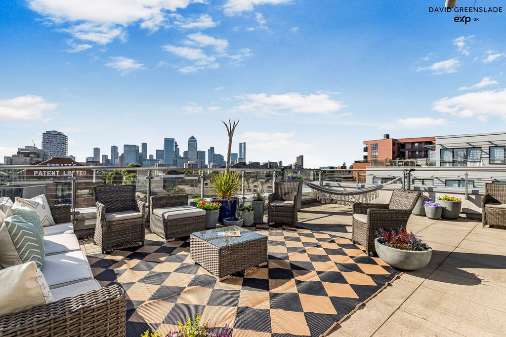 Property photo 1 of 30