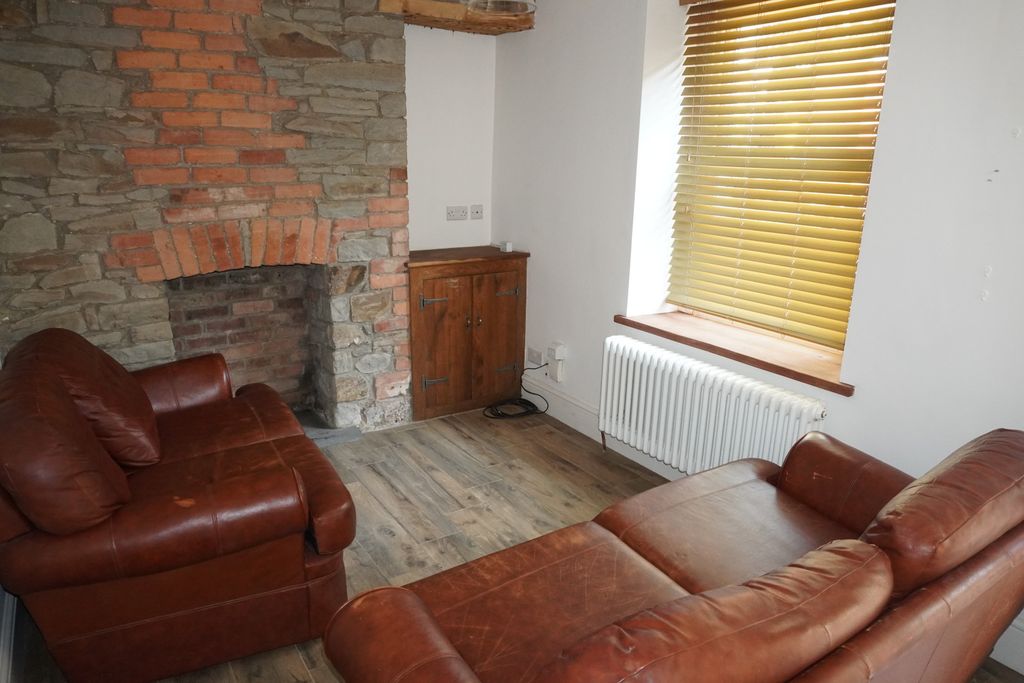 Property photo 2 of 10 Image 2