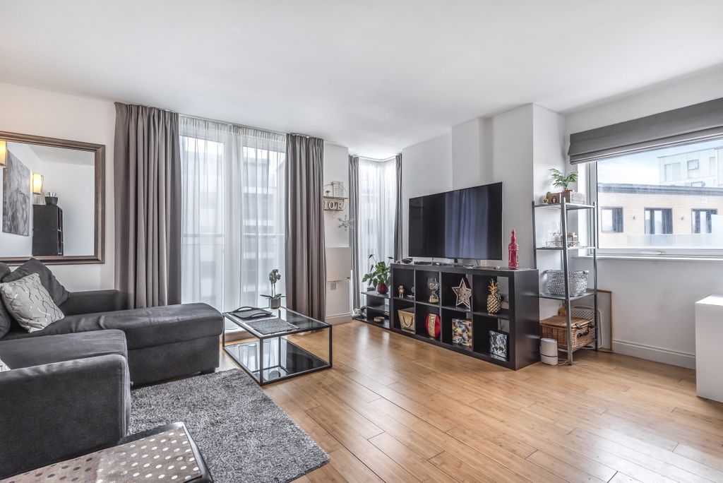 Property photo 1 of 7 563983 (1)