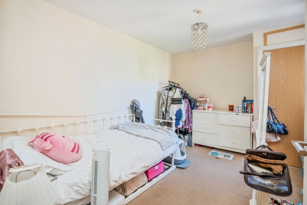 Property photo 2 of 11 Pbox-Img.Jpg