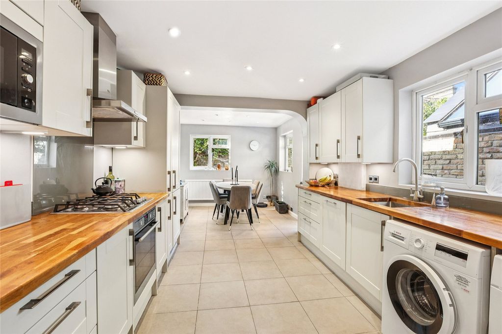 Property photo 3 of 13 Kitchen