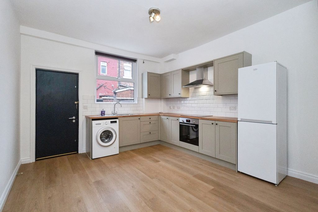 Property photo 2 of 13 Pbox-Img.Jpg