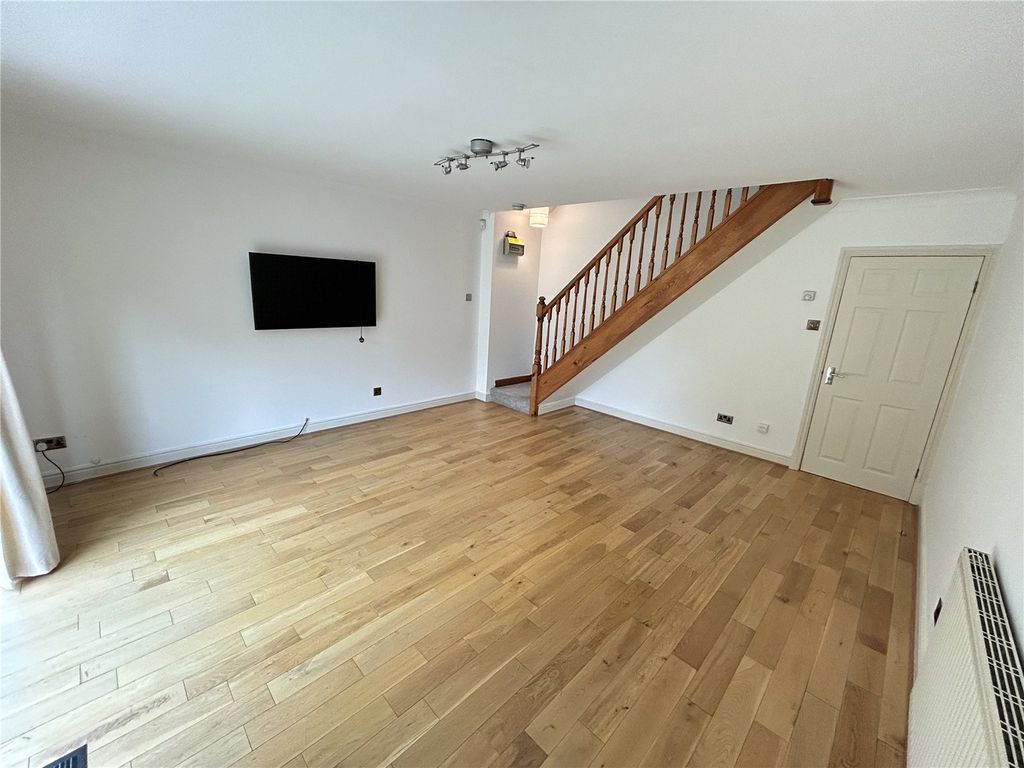Property photo 3 of 11 Picture No. 01
