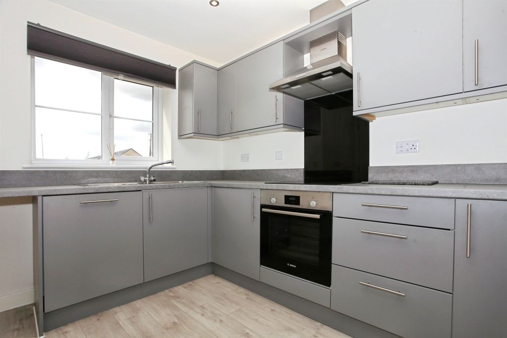 Property photo 3 of 17 Kitchen / Diner