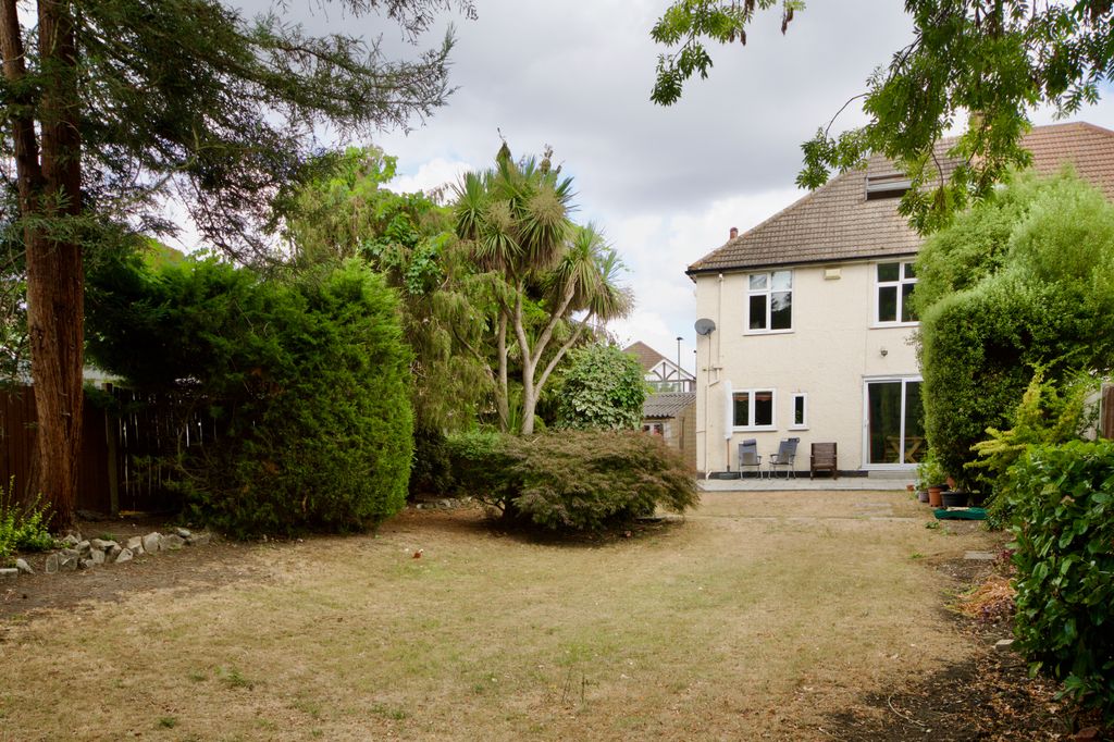 Property photo 3 of 20