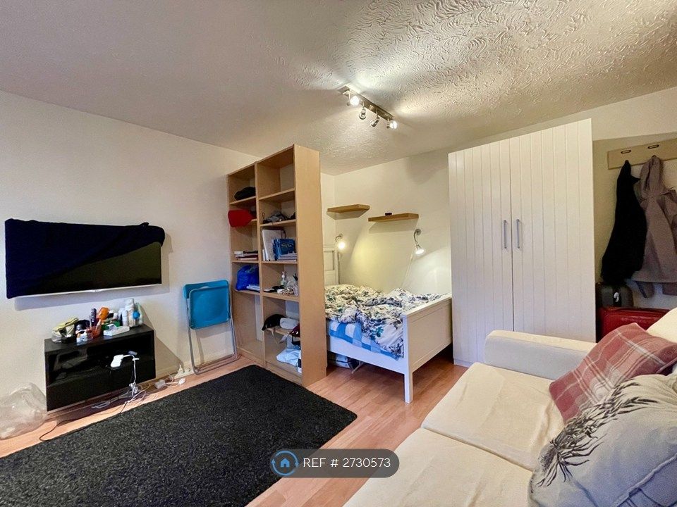 Property photo 3 of 9 Studio View 3