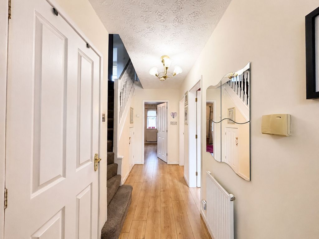 Property photo 2 of 27 Hallway