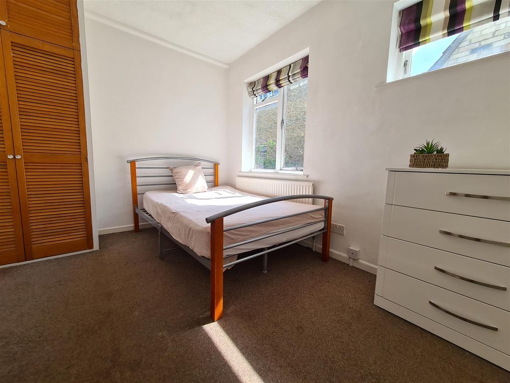 Property photo 3 of 11 Bedroom 5