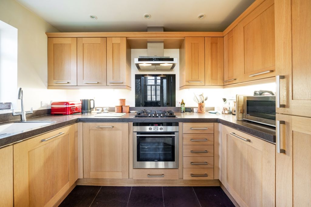 Property photo 3 of 18 1073629 (5)