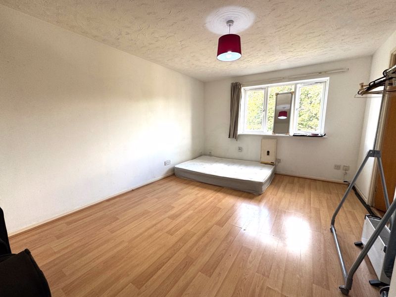 Property photo 1 of 12 Photo 9