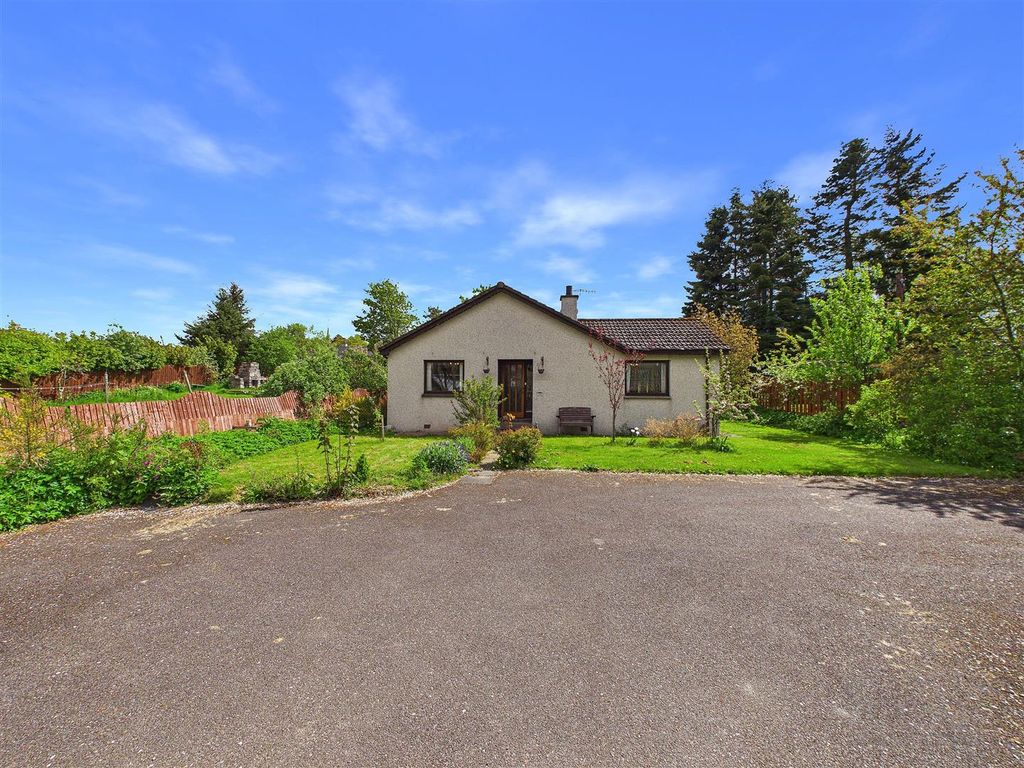 Property photo 1 of 24 Outside & Timber Garage / Workshop