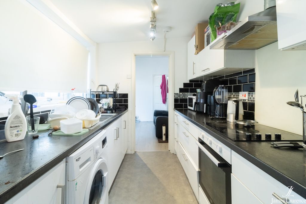 Property photo 3 of 13 8X1A4685-Hdr