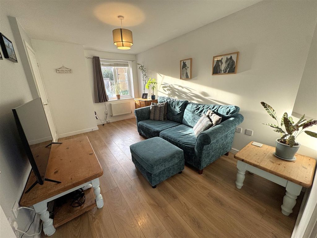 Property photo 3 of 19