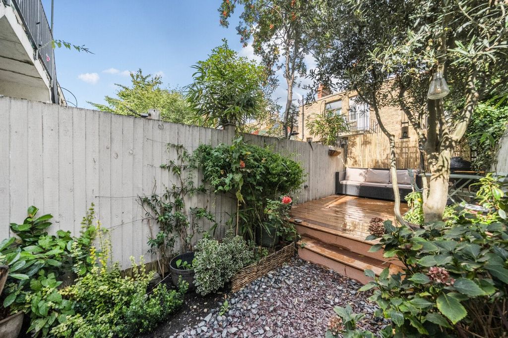 Property photo 3 of 10 Picture No. 05