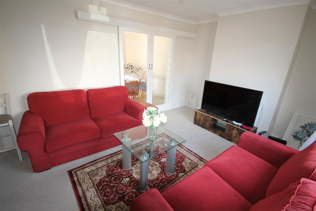 Property photo 3 of 20 Dw Lounge i.Jpg