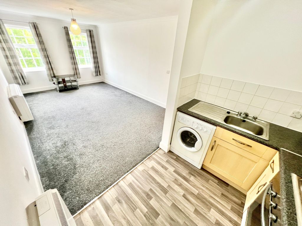 Property photo 3 of 11 Image