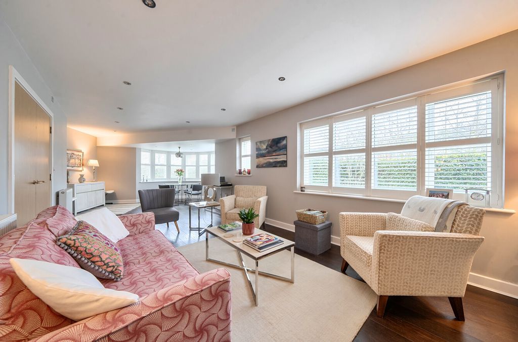 Property photo 2 of 20 1424101-10-69B2d2...