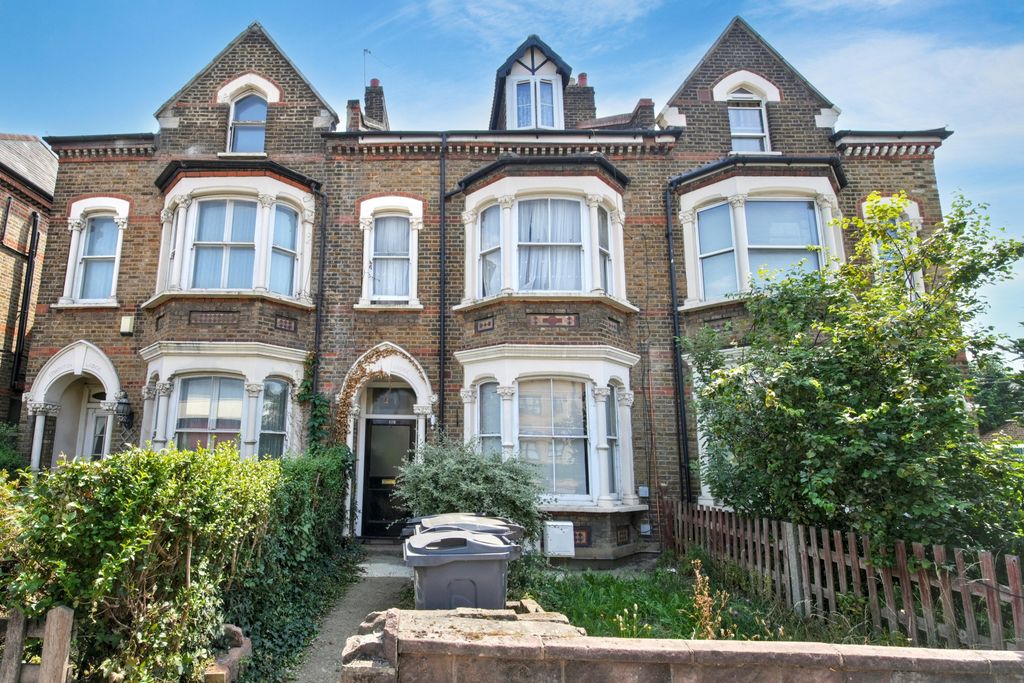 Property photo 1 of 13 Flat A, 132 Stanstead Road, Forest Hill, London, Se23 1Bx