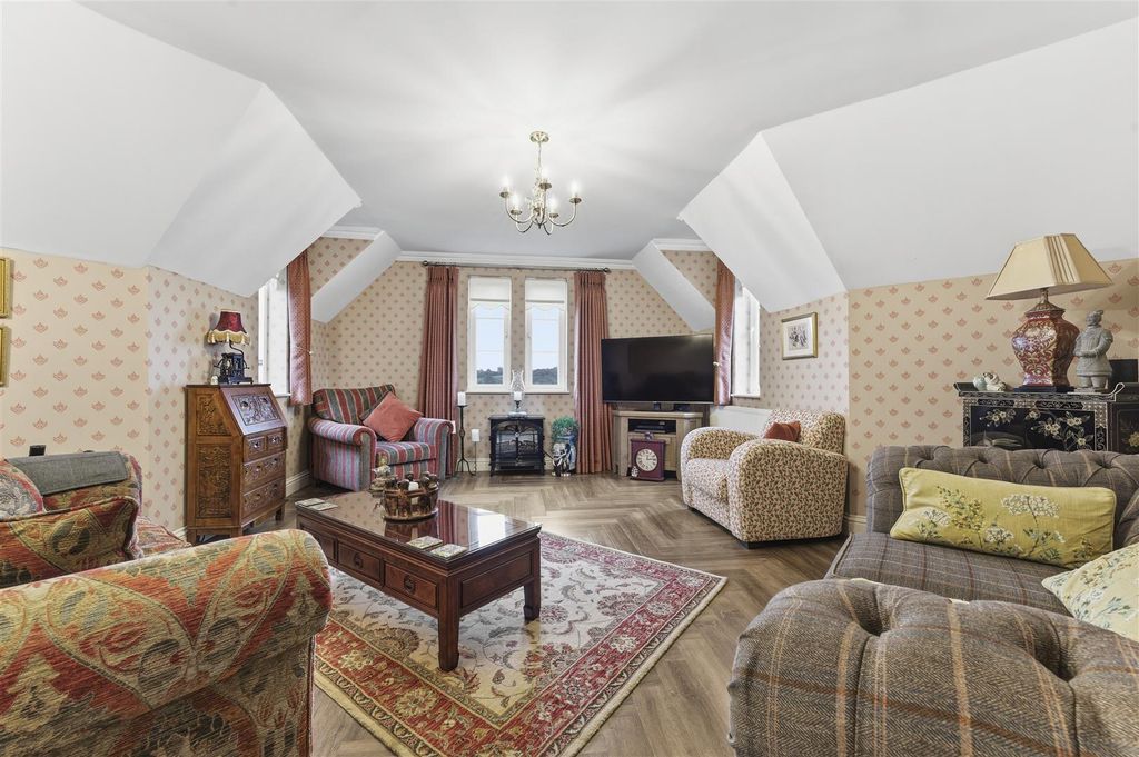 Property photo 2 of 17 13-A7400770.Jpg