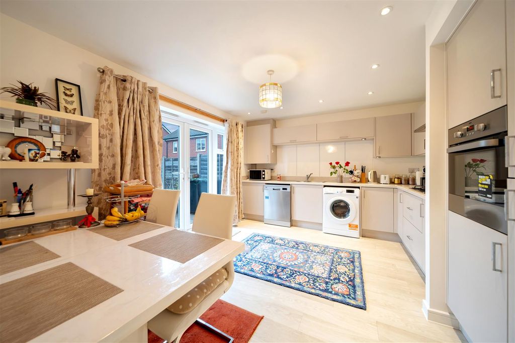 Property photo 3 of 14 Gt Blakenham-18.Jpg