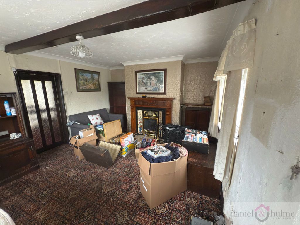 Property photo 3 of 33 5F4B4A7c-5804-4A1E-Ac0A-6033Fdb161E1