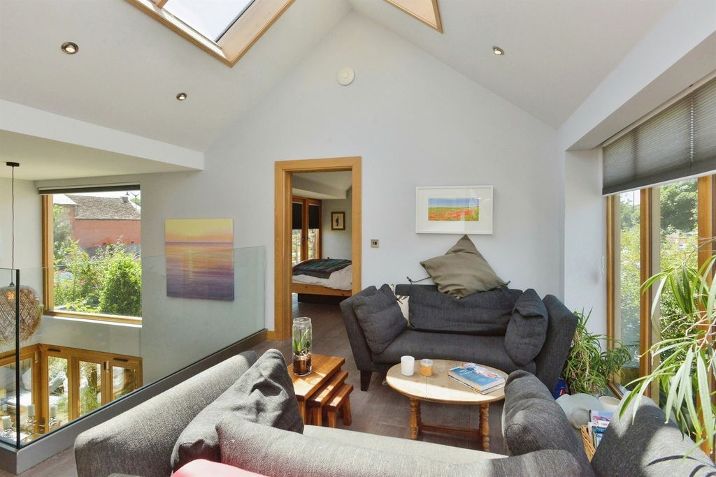 Property photo 3 of 19 Study