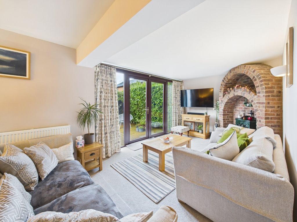 Property photo 2 of 19 Picture No. 21