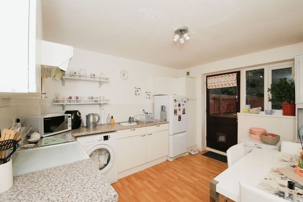 Property photo 2 of 13