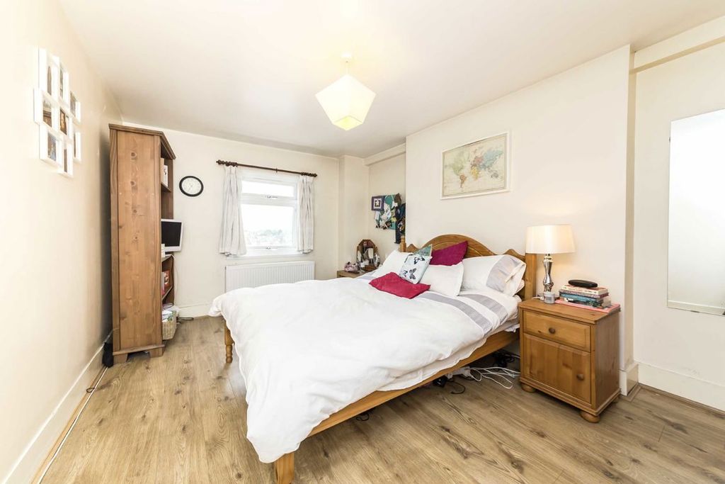 Property photo 3 of 3