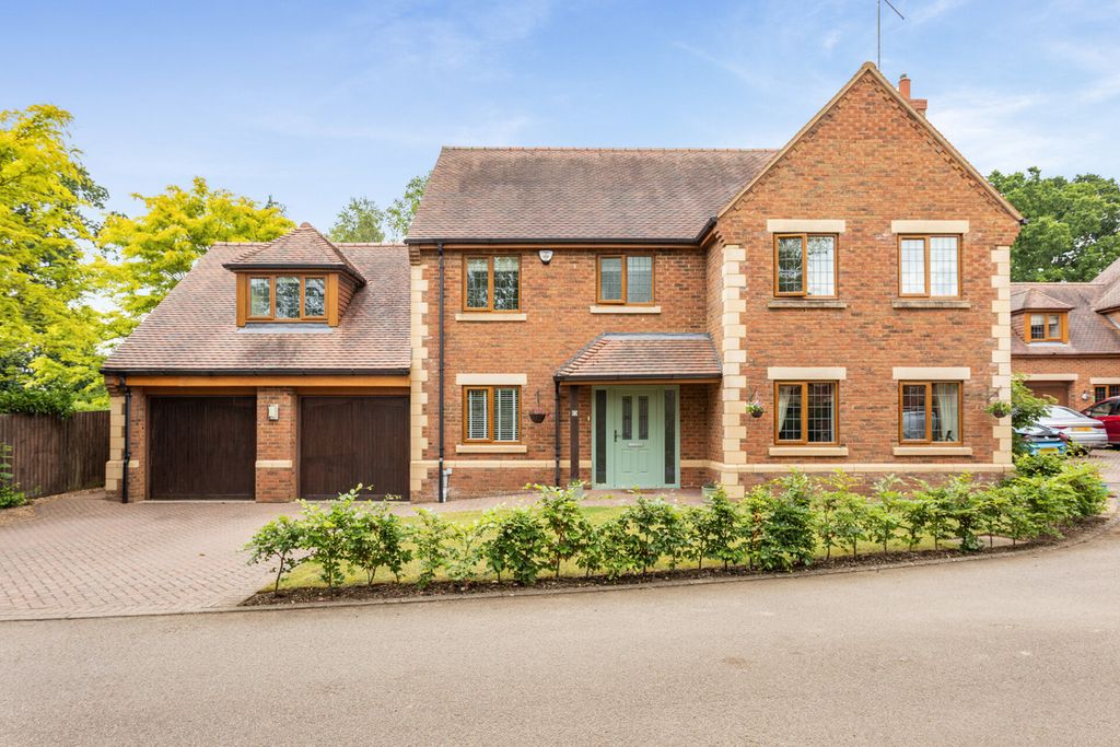 Property photo 1 of 42