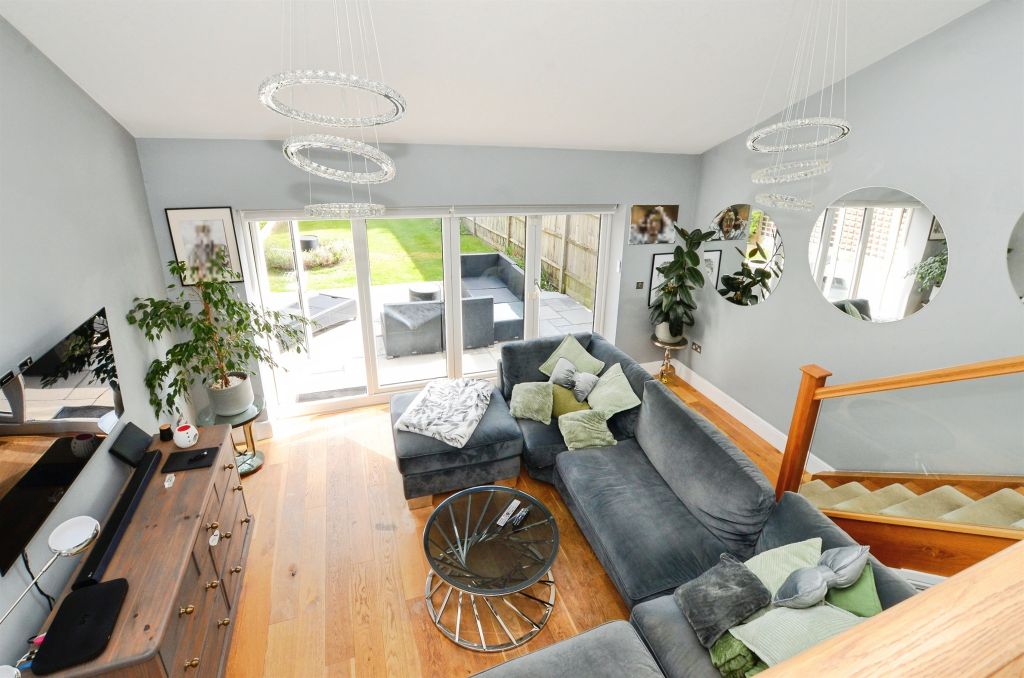Property photo 2 of 32