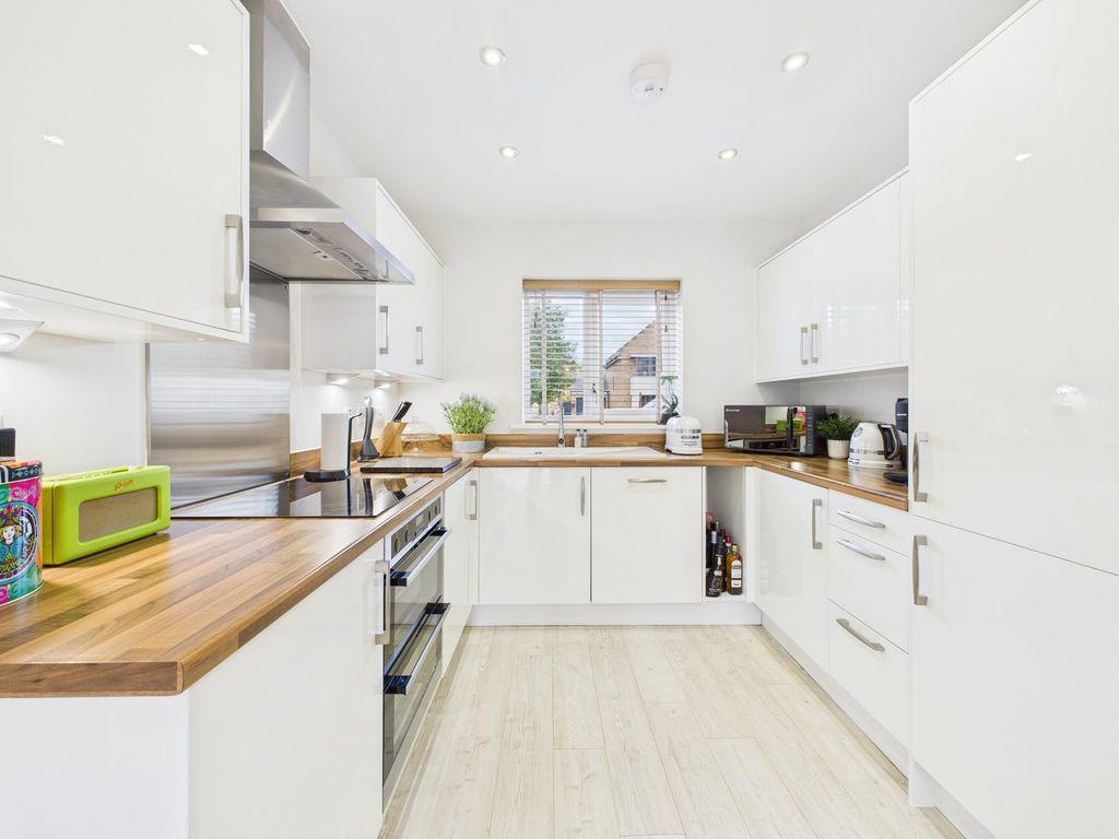 Property photo 3 of 25