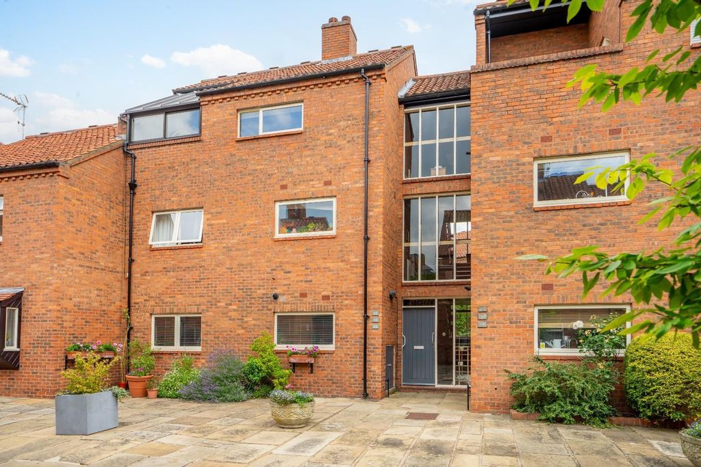 Property photo 1 of 11 Lgu5Np01-Ki4Kffq3Ikkbq.Jpg