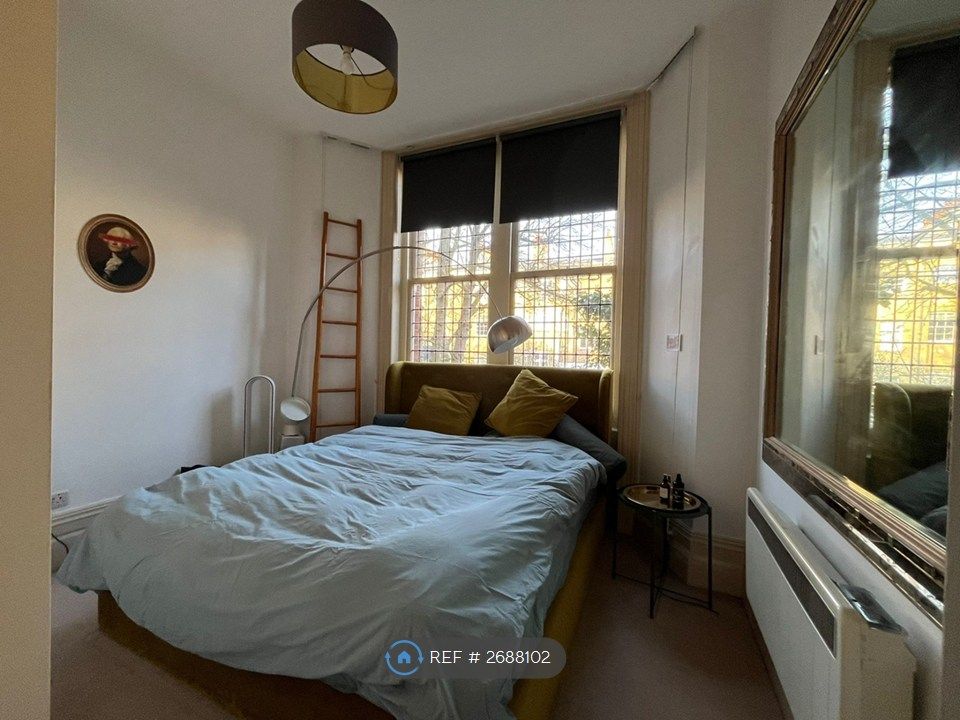 Property photo 2 of 12