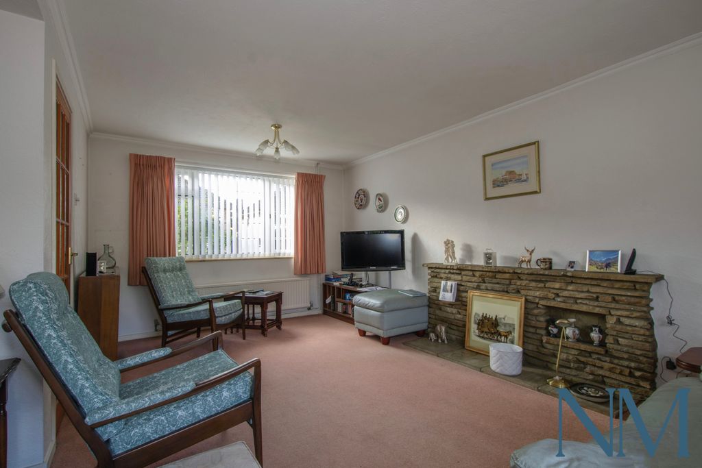 Property photo 3 of 12 Gallery