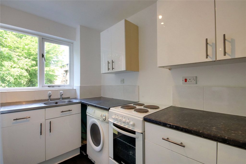 Property photo 2 of 8 Picture No. 05