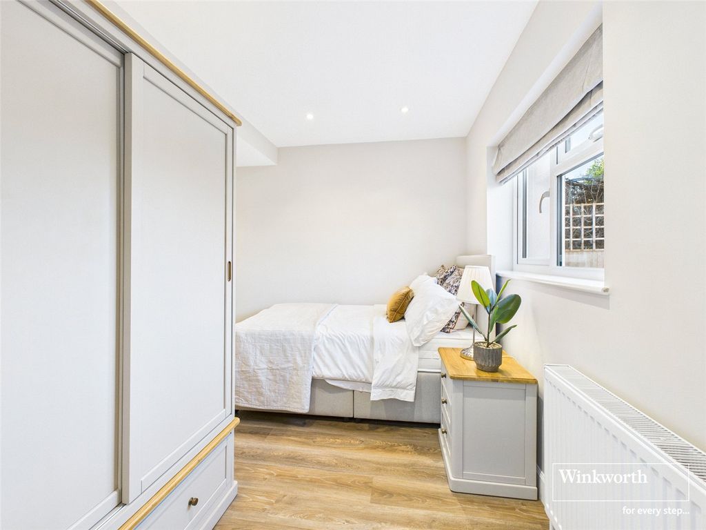 Property photo 3 of 12 Picture No. 14