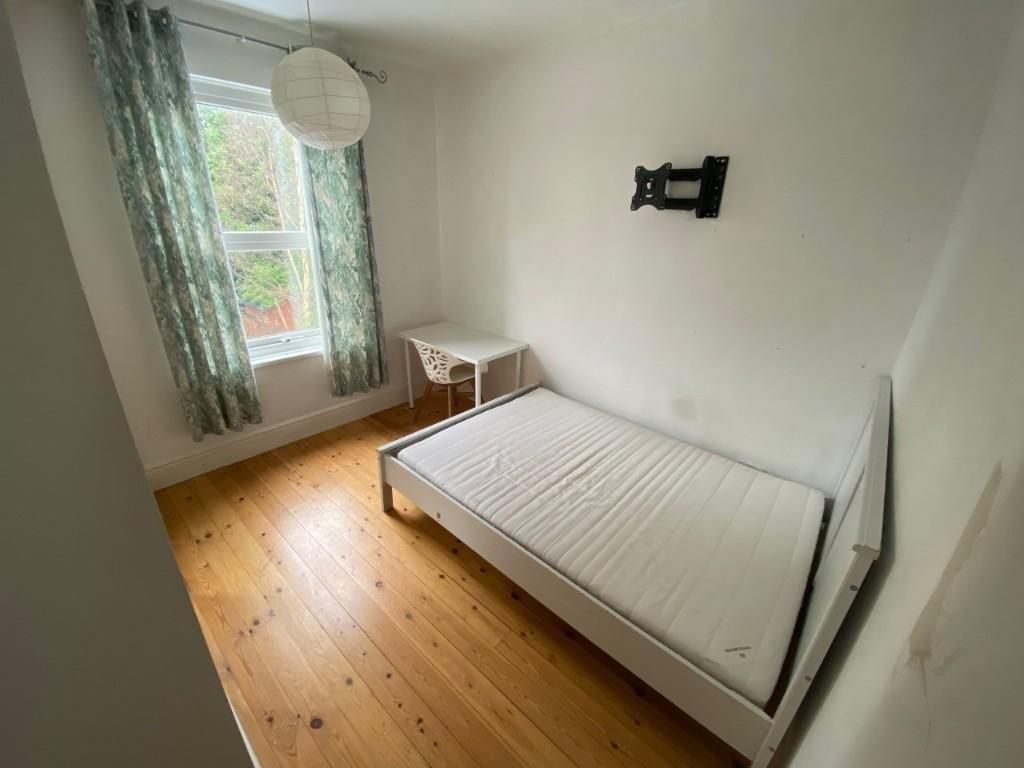 Property photo 2 of 13 Bedroom